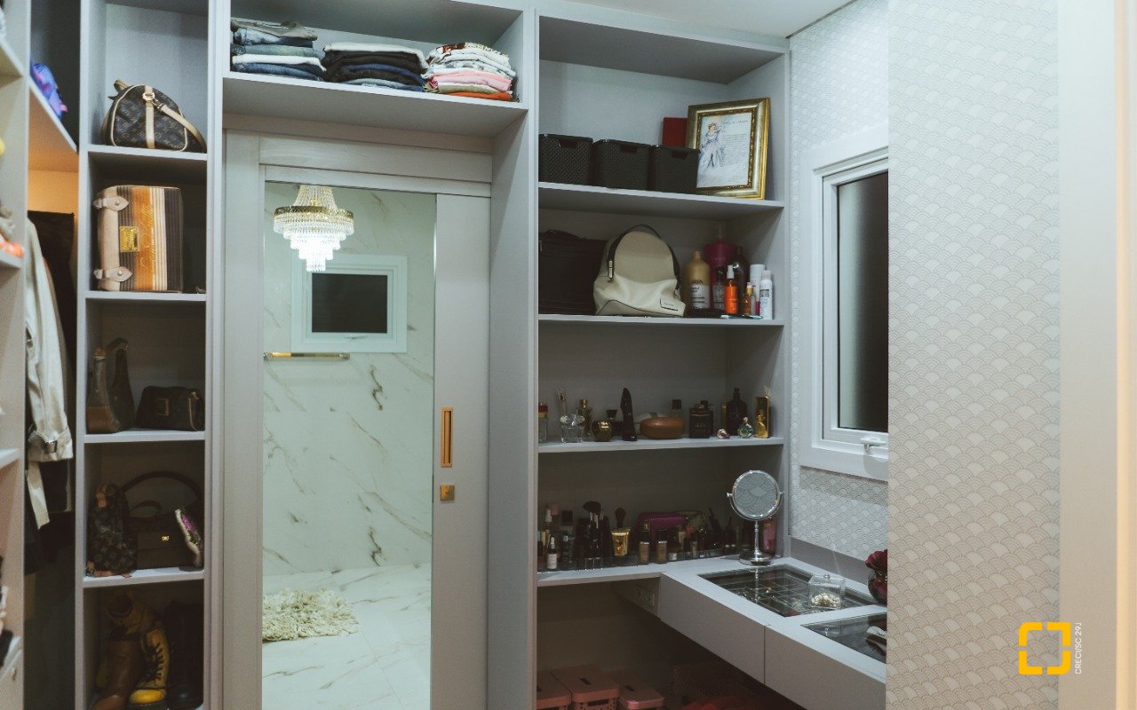 Casa de Condomínio com 411m², 5 quartos (sendo 4 suítes), 2 garagens, no bairro Ratones em Florianópolis