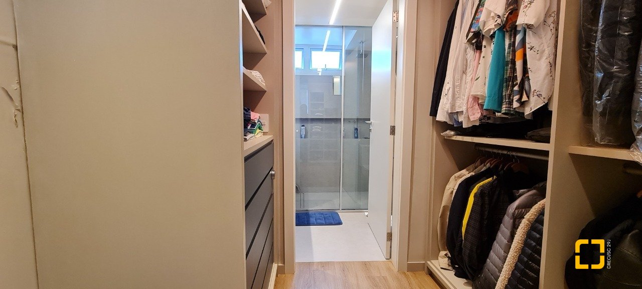 Cobertura com 172m², 5 quartos (sendo 2 suítes), 1 garagem, no bairro Centro em Florianópolis