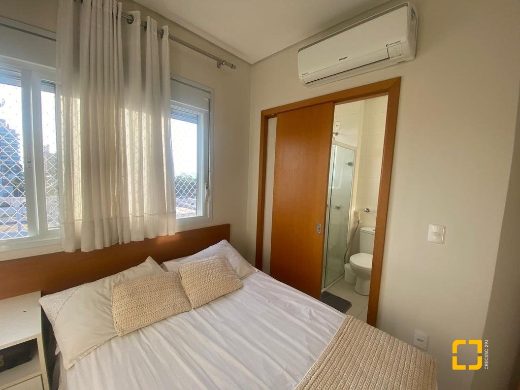 Apartamento com 139m², 4 quartos (sendo 1 suíte), 2 garagens, no bairro Agronomica em Florianópolis
