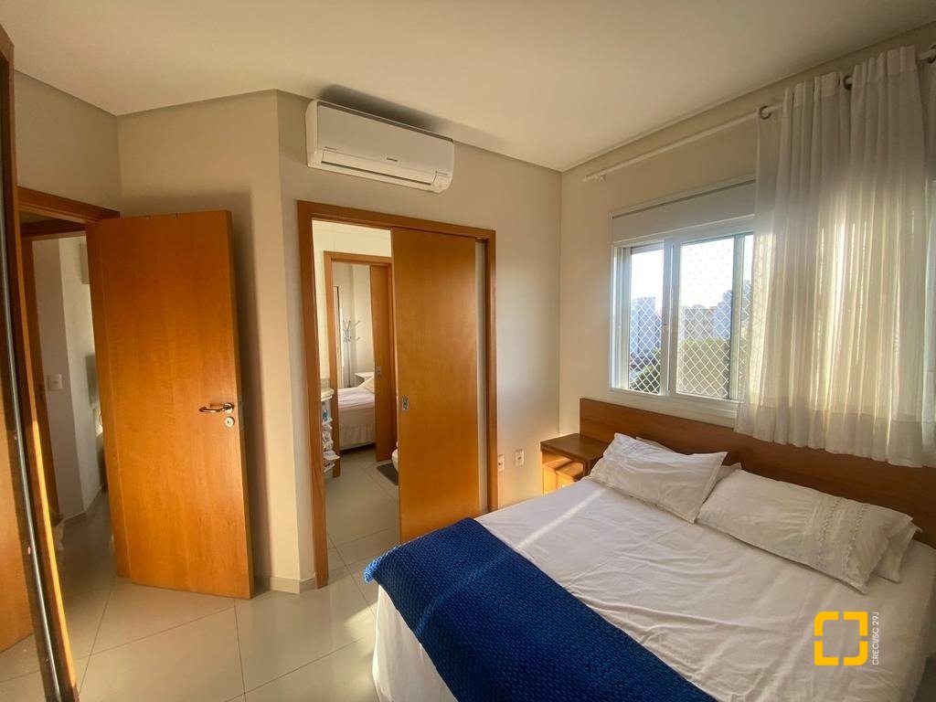Apartamento com 139m², 4 quartos (sendo 1 suíte), 2 garagens, no bairro Agronomica em Florianópolis