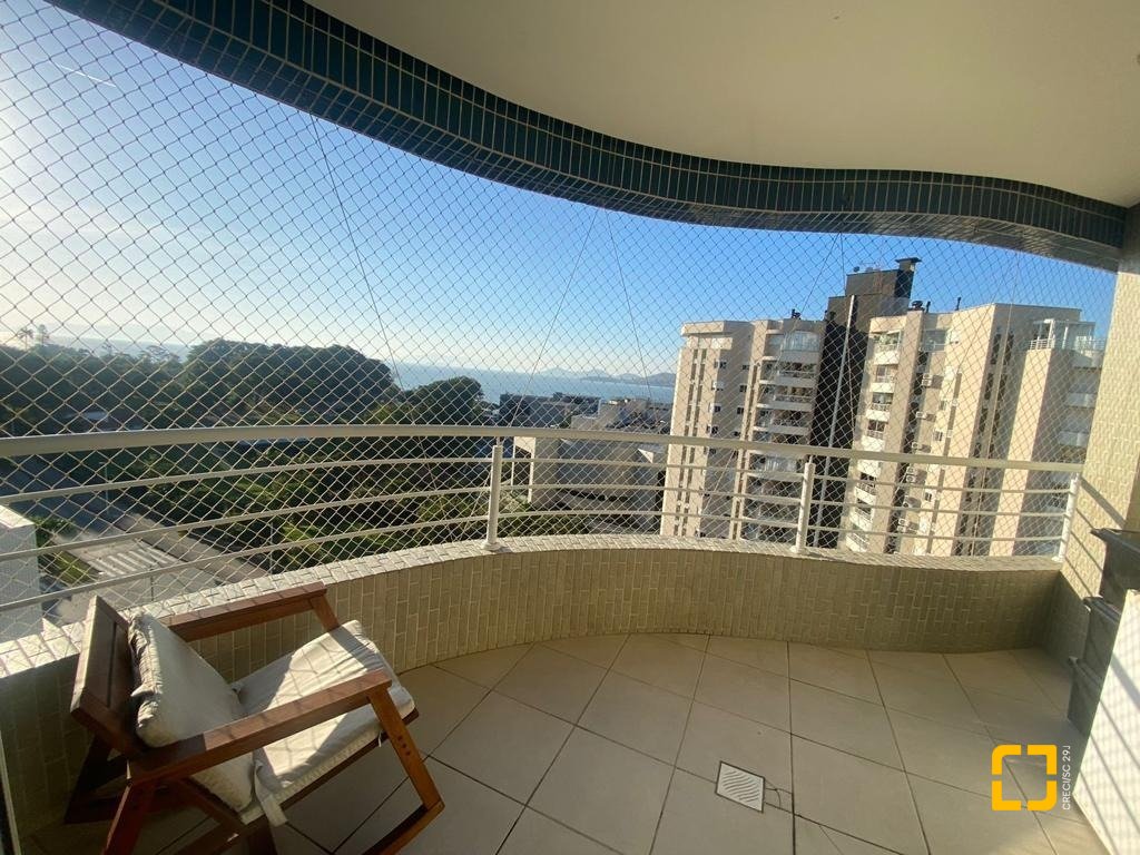 Apartamento com 139m², 4 quartos (sendo 1 suíte), 2 garagens, no bairro Agronomica em Florianópolis