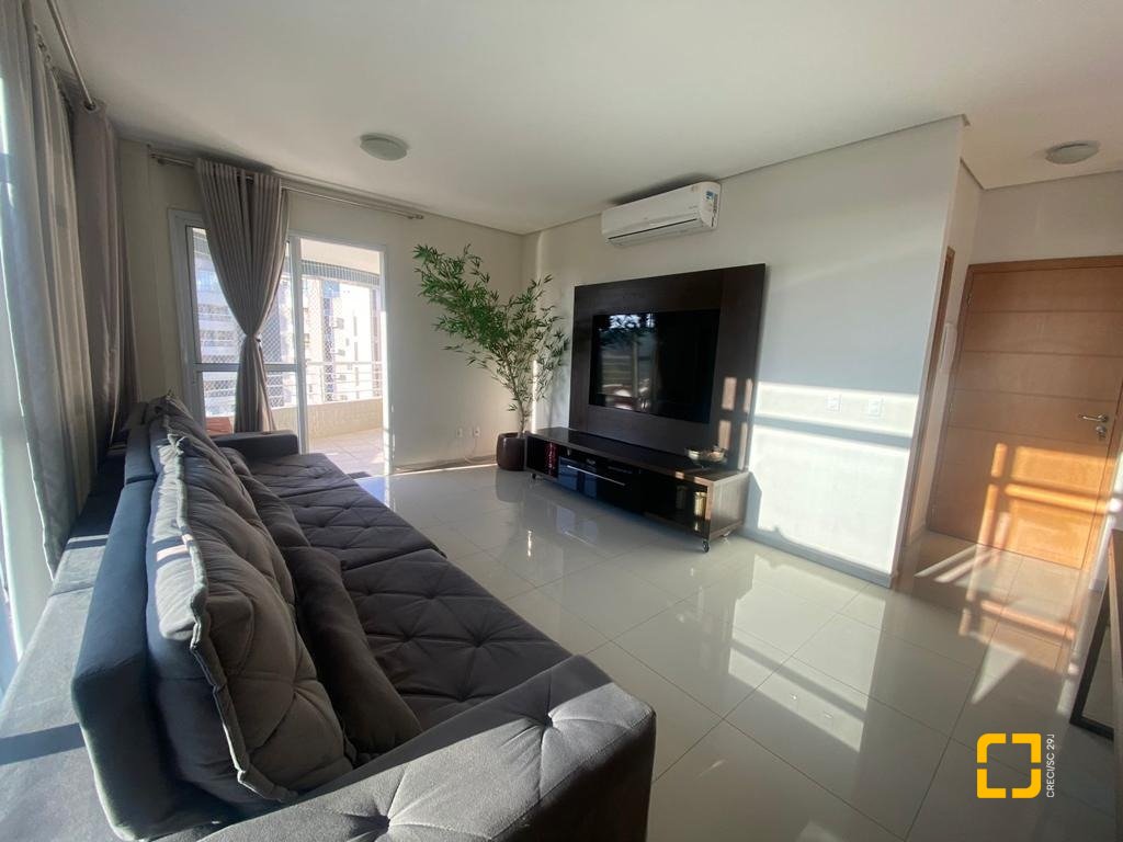 Apartamento com 139m², 4 quartos (sendo 1 suíte), 2 garagens, no bairro Agronomica em Florianópolis
