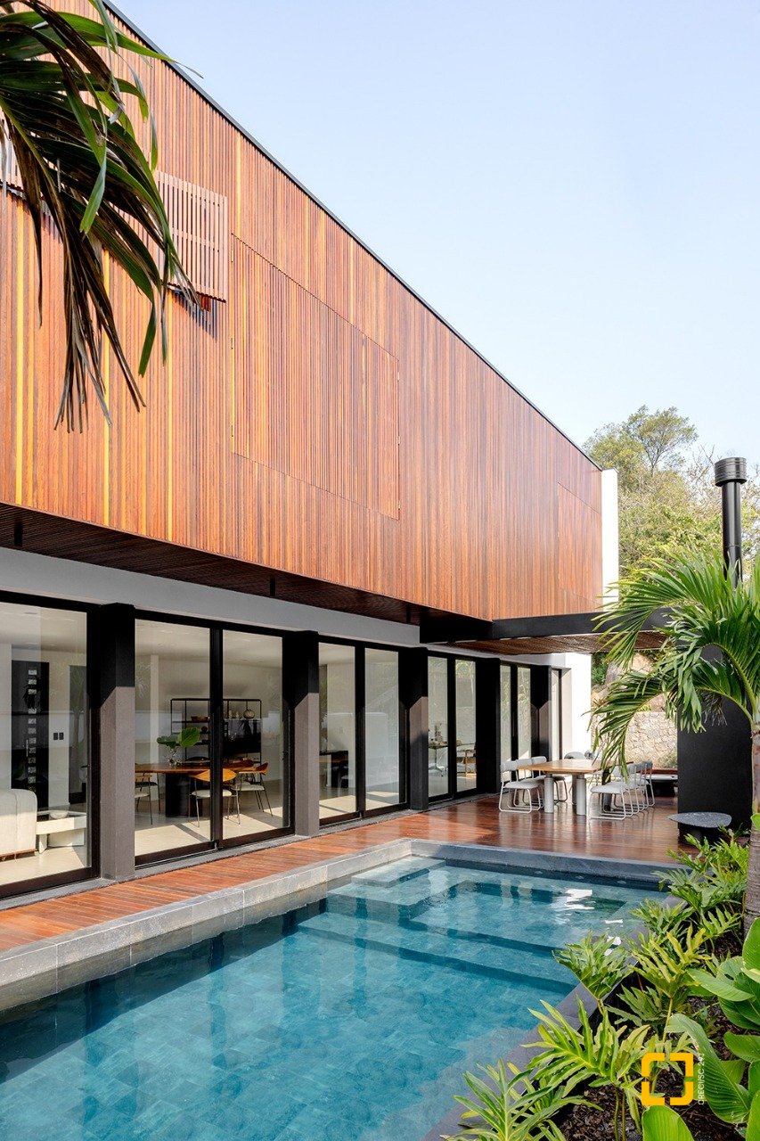 Casa de Condomínio com 457m², 3 quartos (sendo 3 suítes), 4 garagens, no bairro Cacupé em Florianópolis