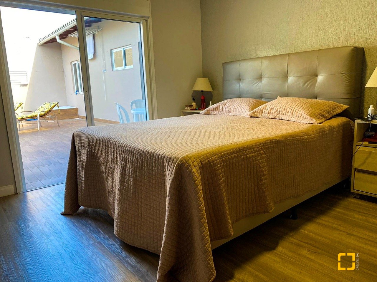 Casa com 156m², 5 quartos (sendo 3 suítes), 3 garagens, no bairro Santa Monica em Florianópolis
