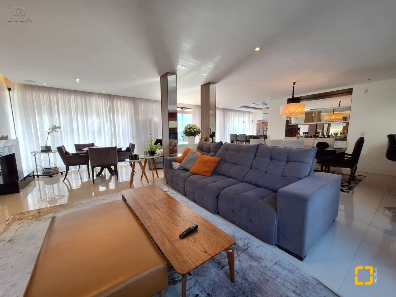 Casa de Condomínio com 282m², 4 quartos (sendo 3 suítes), 2 garagens, no bairro João Paulo em Florianópolis