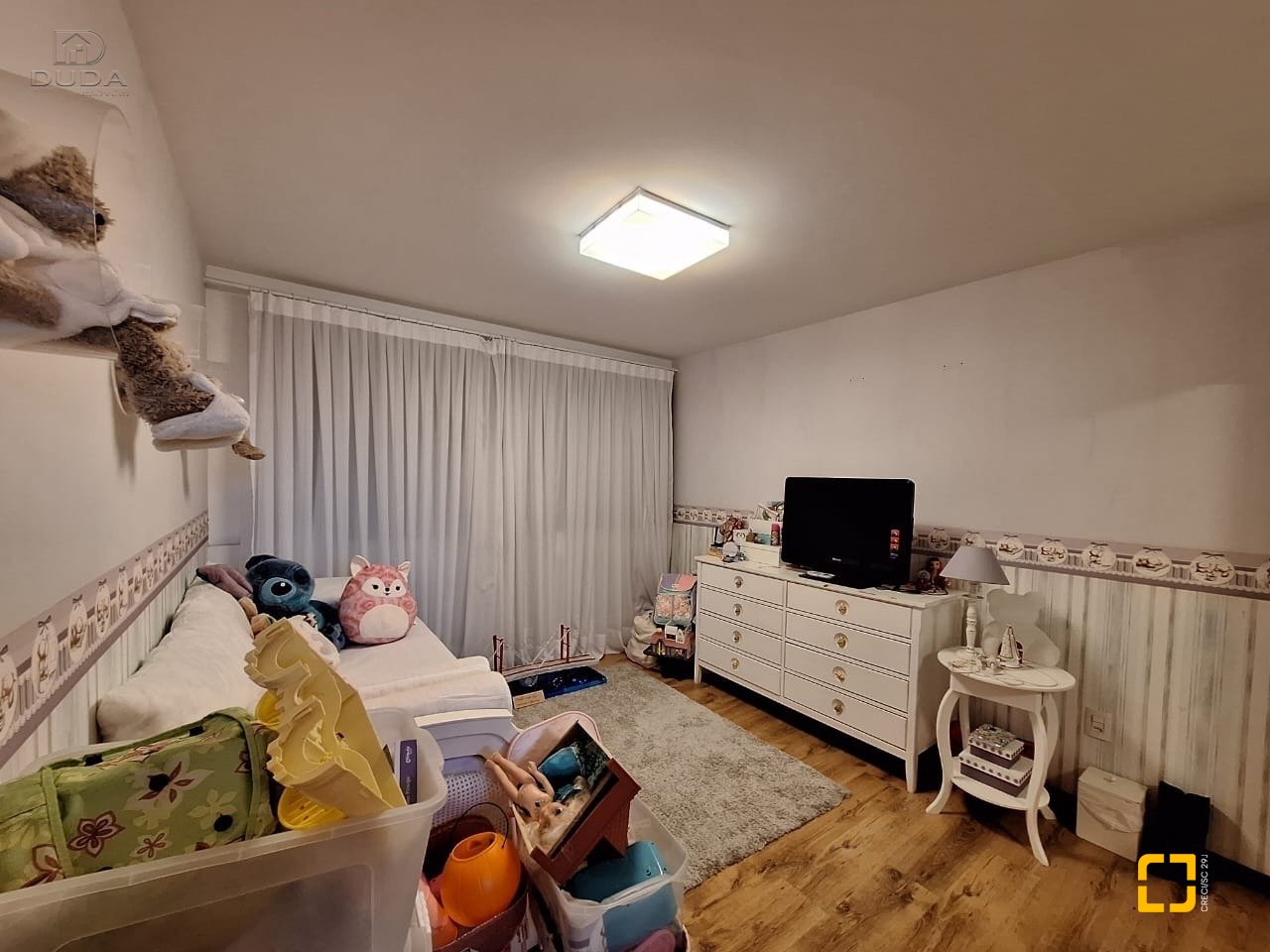 Casa de Condomínio com 282m², 4 quartos (sendo 3 suítes), 2 garagens, no bairro João Paulo em Florianópolis