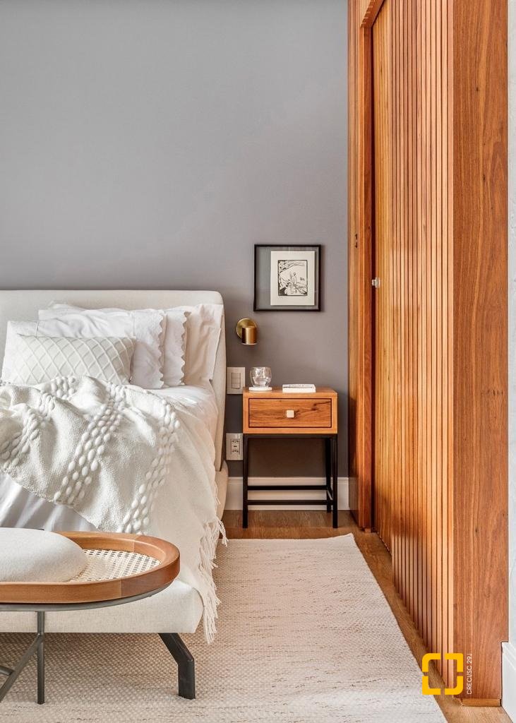 Apartamento com 207m², 5 quartos (sendo 1 suíte), 2 garagens, no bairro Centro em Florianópolis