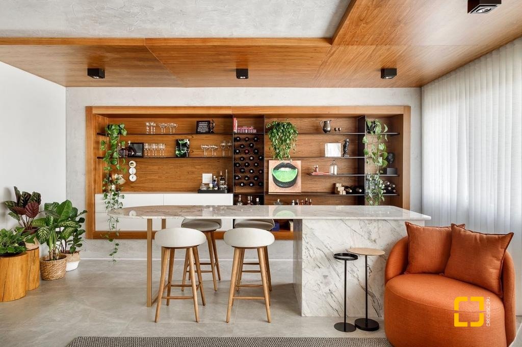 Apartamento com 207m², 5 quartos (sendo 1 suíte), 2 garagens, no bairro Centro em Florianópolis
