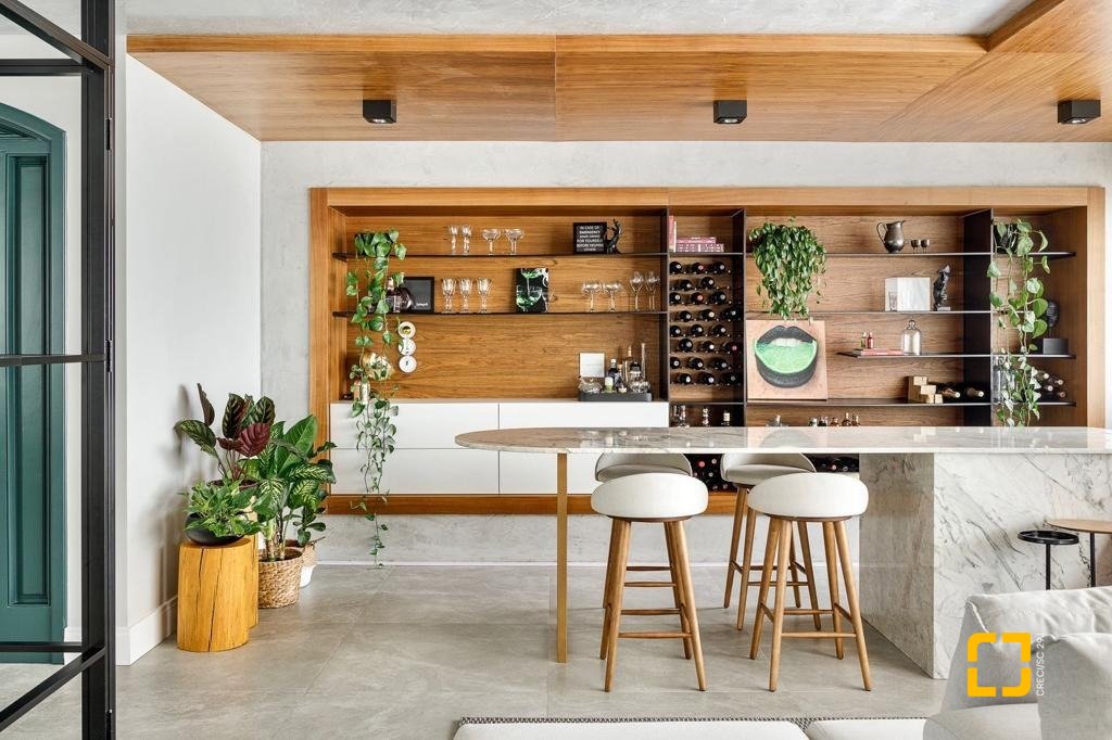 Apartamento com 207m², 5 quartos (sendo 1 suíte), 2 garagens, no bairro Centro em Florianópolis