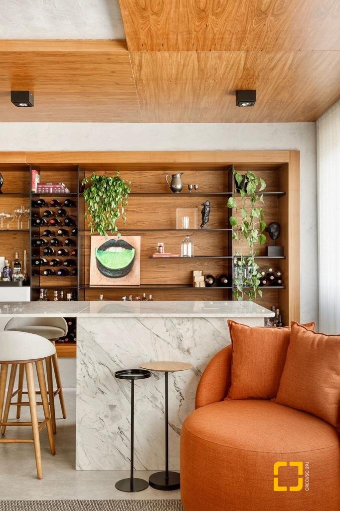 Apartamento com 207m², 5 quartos (sendo 1 suíte), 2 garagens, no bairro Centro em Florianópolis
