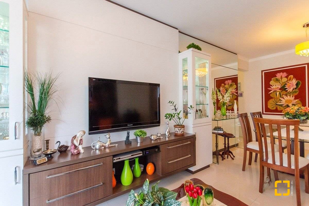 Apartamento com 97m², 4 quartos (sendo 2 suítes), 1 garagem, no bairro Centro em Florianópolis