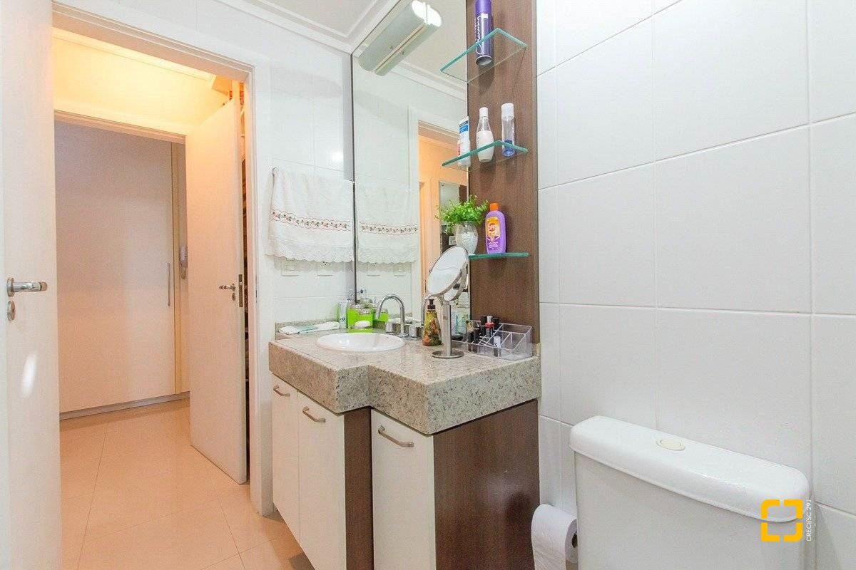 Apartamento com 97m², 4 quartos (sendo 2 suítes), 1 garagem, no bairro Centro em Florianópolis