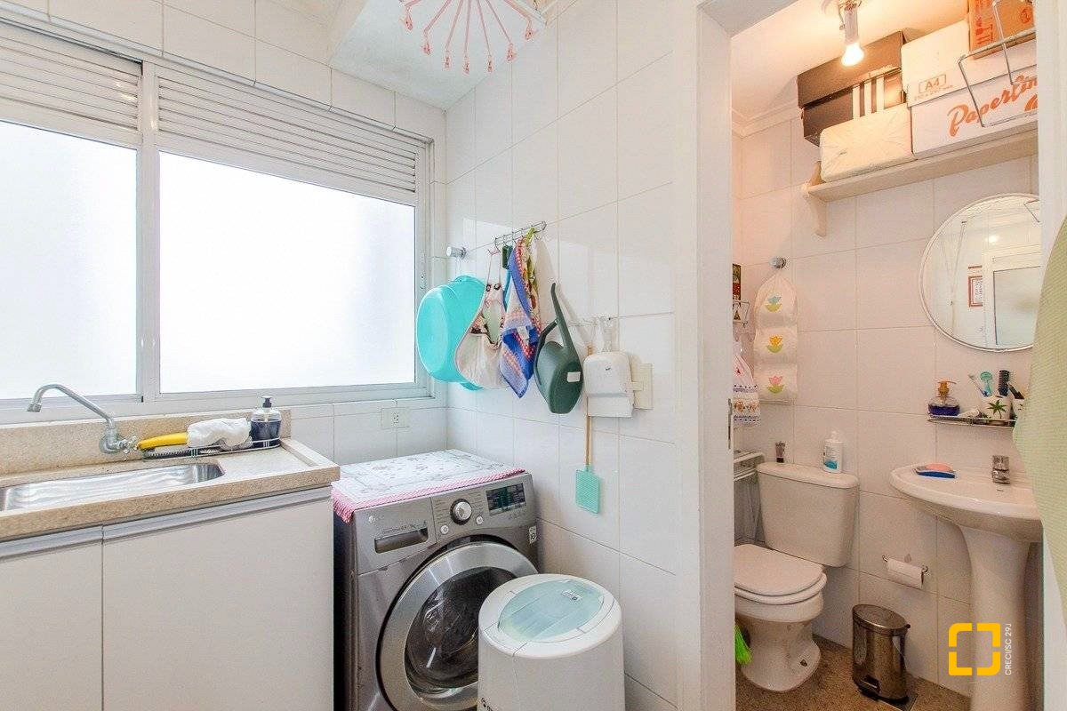 Apartamento com 97m², 4 quartos (sendo 2 suítes), 1 garagem, no bairro Centro em Florianópolis