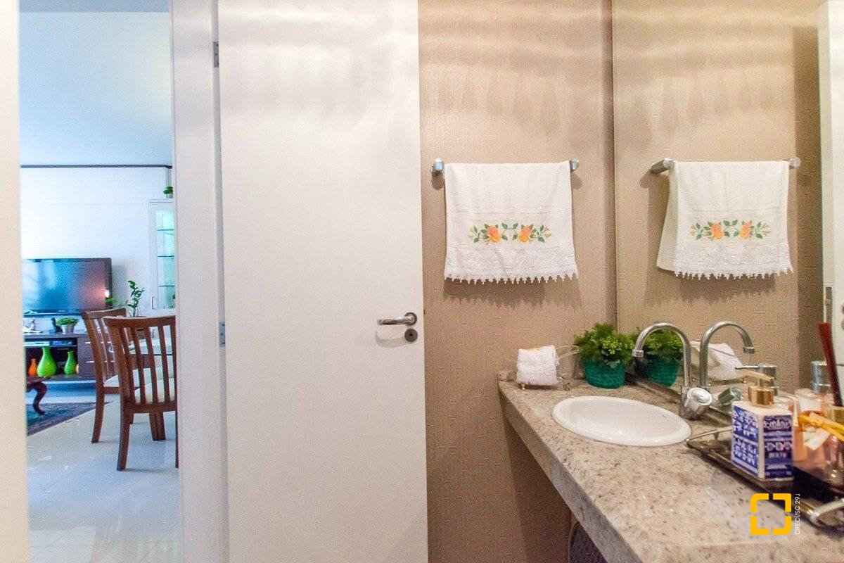 Apartamento com 97m², 4 quartos (sendo 2 suítes), 1 garagem, no bairro Centro em Florianópolis