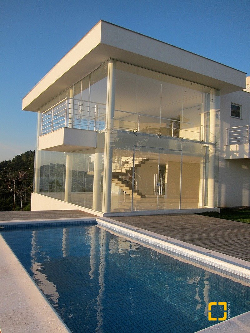 Casa de Condomínio com 461m², 6 quartos (sendo 3 suítes), 4 garagens, no bairro Cacupé em Florianópolis
