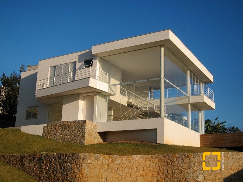 Casa de Condomínio com 461m², 6 quartos (sendo 3 suítes), 4 garagens, no bairro Cacupé em Florianópolis