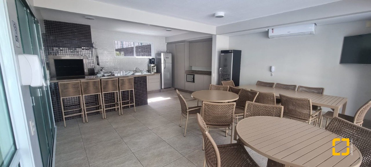 Apartamento com 127m², 5 quartos (sendo 1 suíte), 2 garagens, no bairro Itacorubi em Florianópolis