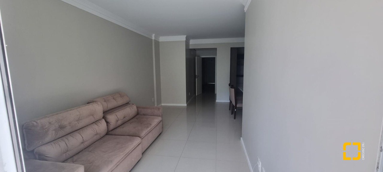Apartamento com 127m², 5 quartos (sendo 1 suíte), 2 garagens, no bairro Itacorubi em Florianópolis