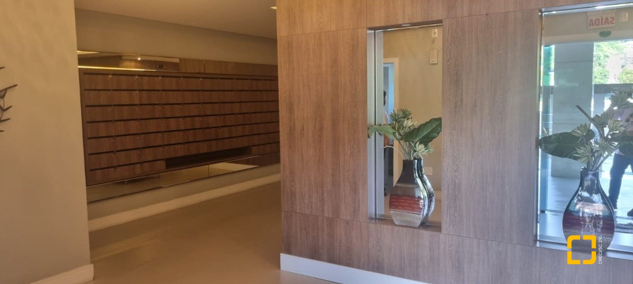 Apartamento com 127m², 5 quartos (sendo 1 suíte), 2 garagens, no bairro Itacorubi em Florianópolis
