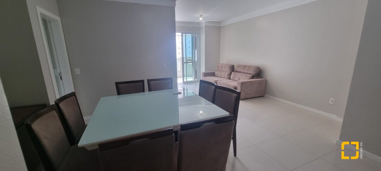 Apartamento com 127m², 5 quartos (sendo 1 suíte), 2 garagens, no bairro Itacorubi em Florianópolis