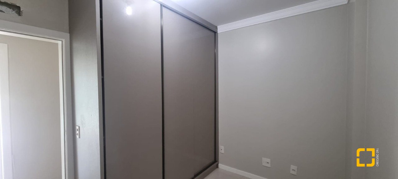 Apartamento com 127m², 5 quartos (sendo 1 suíte), 2 garagens, no bairro Itacorubi em Florianópolis