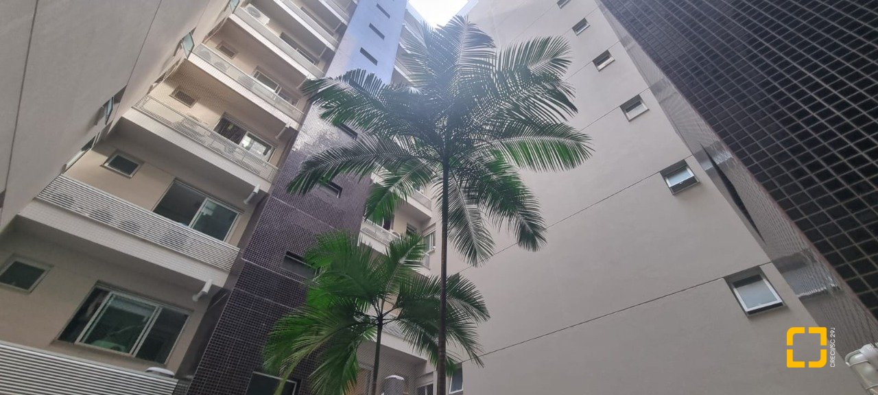 Apartamento com 127m², 5 quartos (sendo 1 suíte), 2 garagens, no bairro Itacorubi em Florianópolis