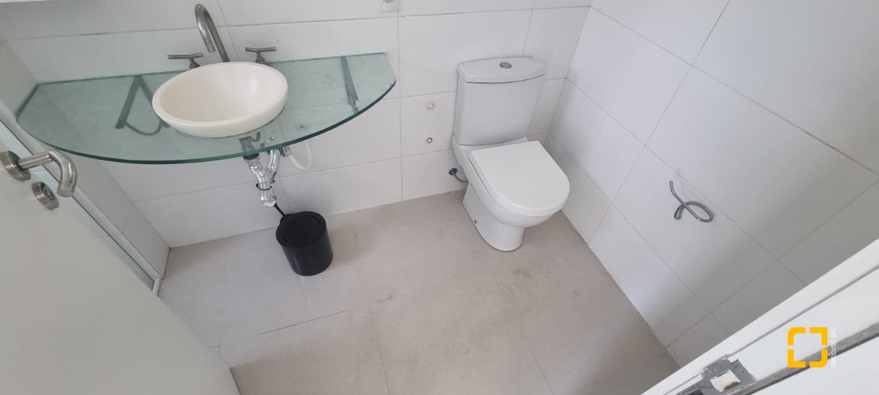 Apartamento com 127m², 5 quartos (sendo 1 suíte), 2 garagens, no bairro Itacorubi em Florianópolis