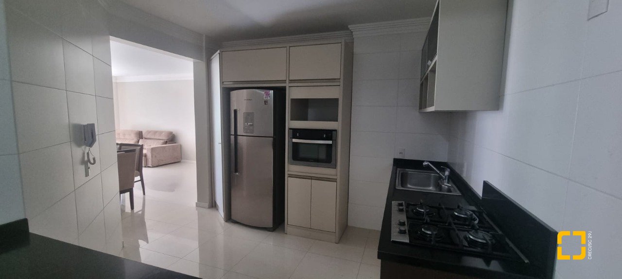 Apartamento com 127m², 5 quartos (sendo 1 suíte), 2 garagens, no bairro Itacorubi em Florianópolis