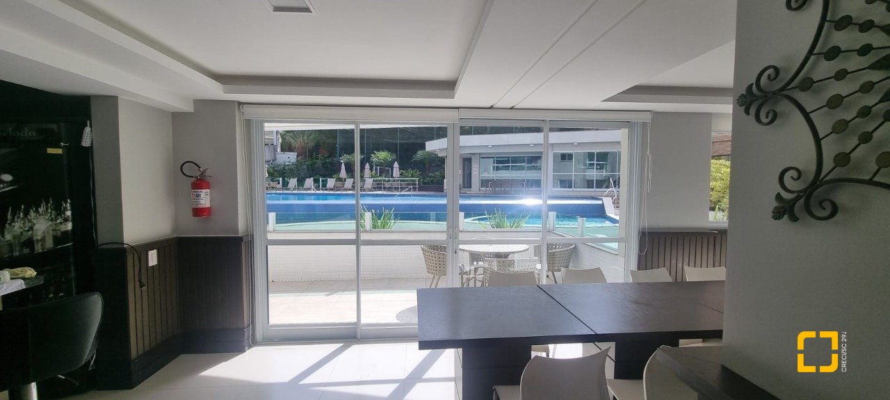Apartamento com 127m², 5 quartos (sendo 1 suíte), 2 garagens, no bairro Itacorubi em Florianópolis