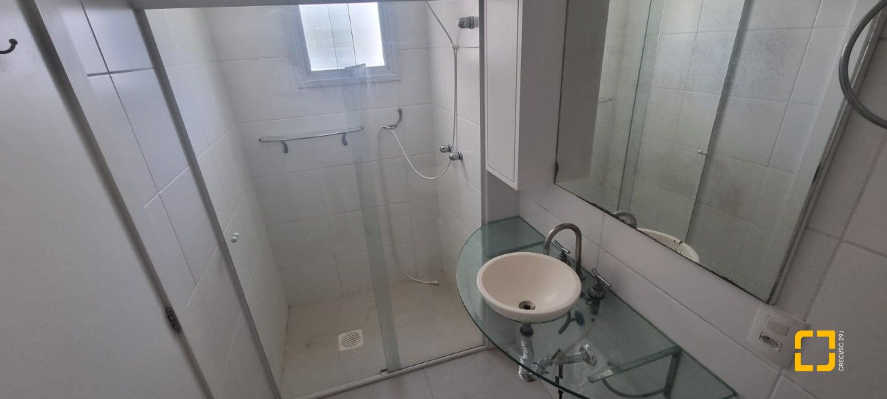 Apartamento com 127m², 5 quartos (sendo 1 suíte), 2 garagens, no bairro Itacorubi em Florianópolis