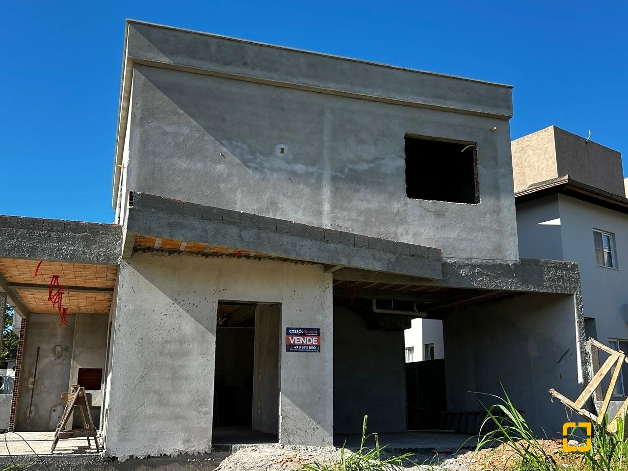 Casa de Condomínio com 162m², 6 quartos (sendo 3 suítes), 2 garagens, no bairro Cachoeira do Bom Jesus em Florianópolis