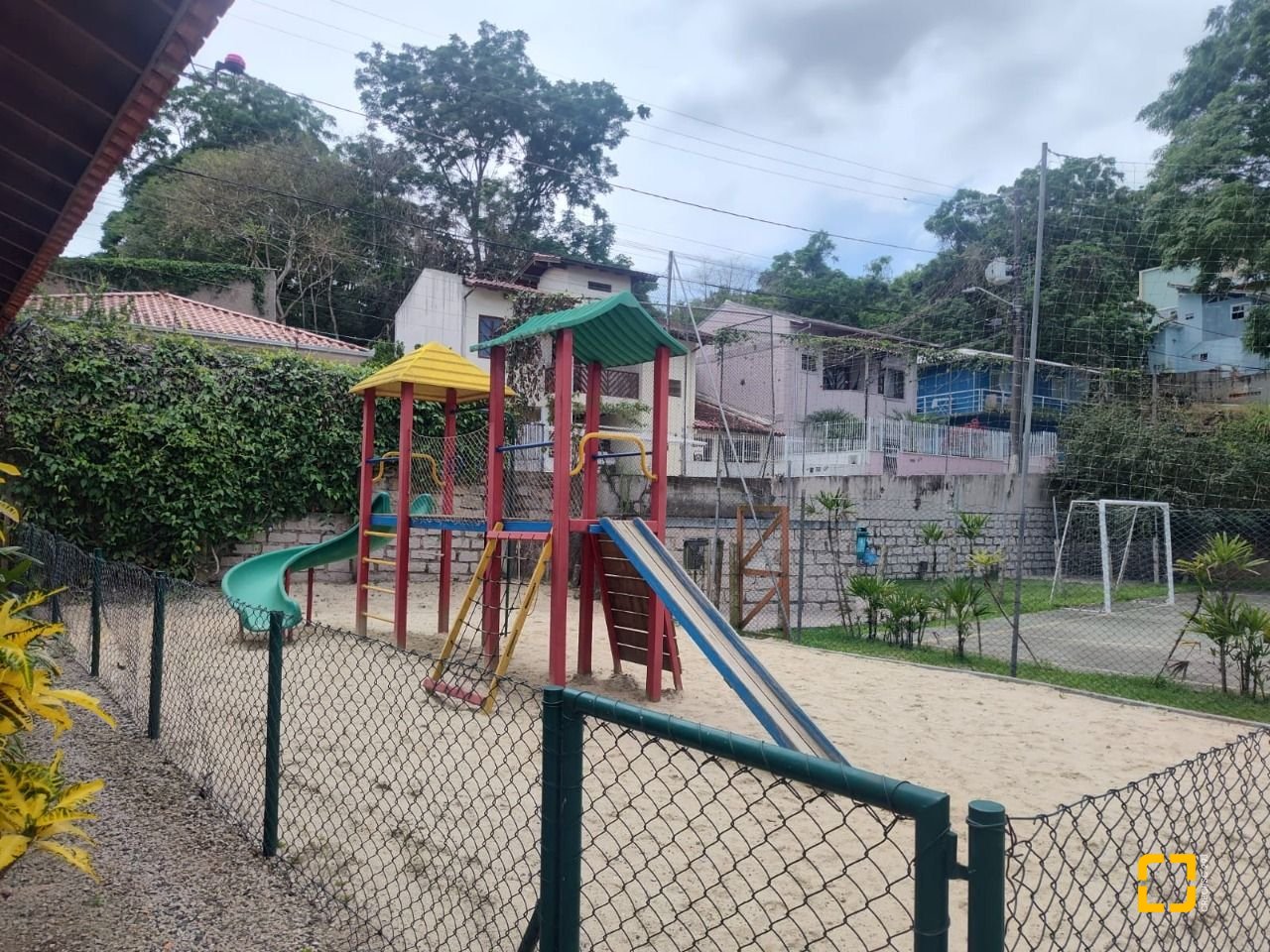 Apartamento com 85m², 2 quartos, 1 garagem, no bairro Córrego Grande em Florianópolis