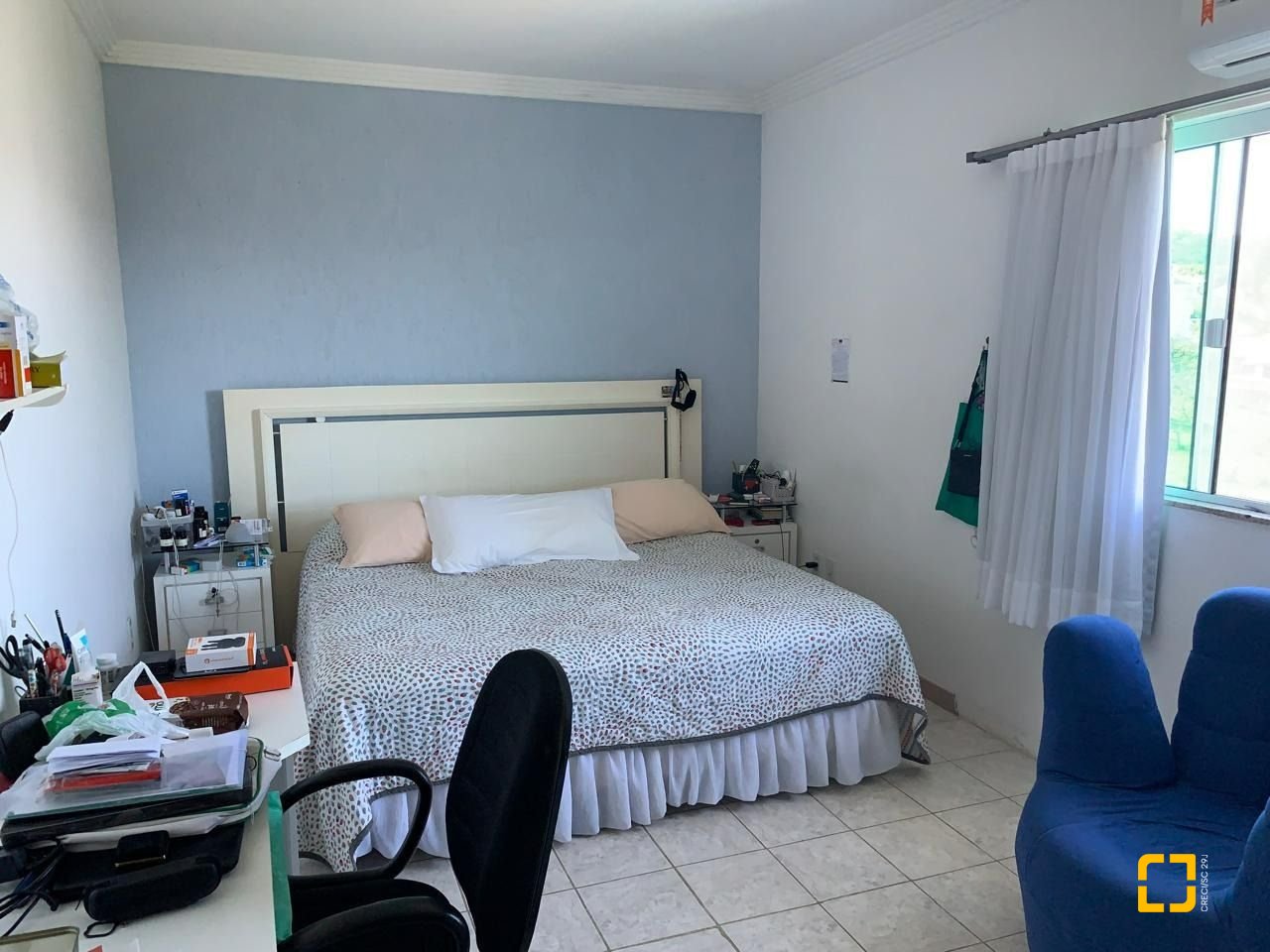 Casa com 450m², 6 quartos (sendo 1 suíte), 4 garagens, no bairro Ponta de Baixo em São José
