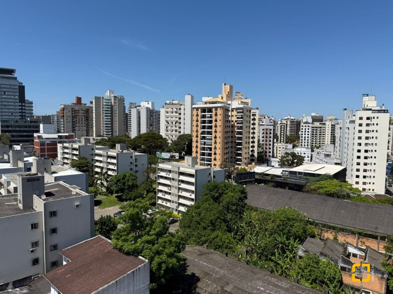 Apartamento com 76m², 3 quartos (sendo 1 suíte), 1 garagem, no bairro Centro em Florianópolis