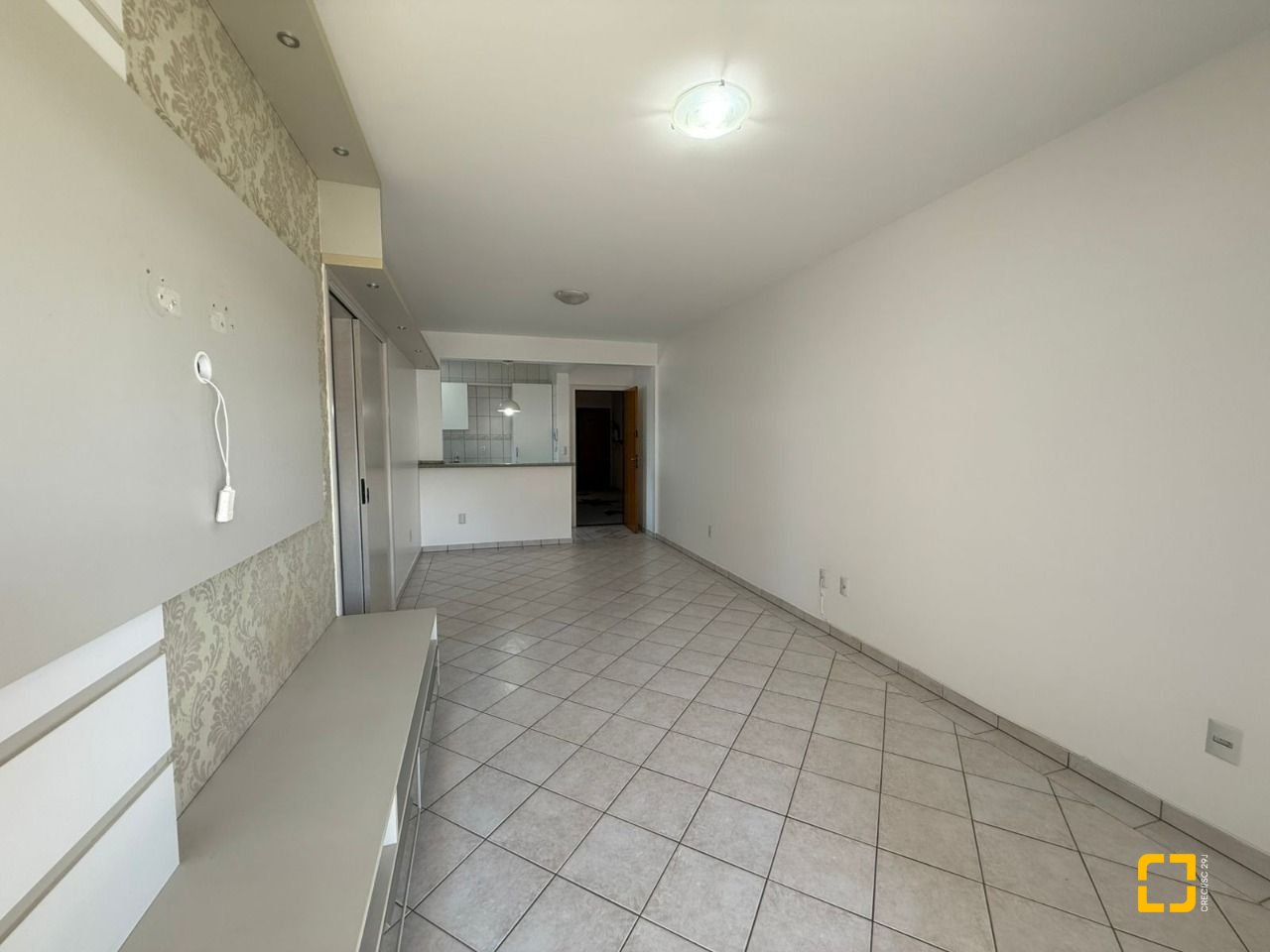 Apartamento com 76m², 3 quartos (sendo 1 suíte), 1 garagem, no bairro Centro em Florianópolis