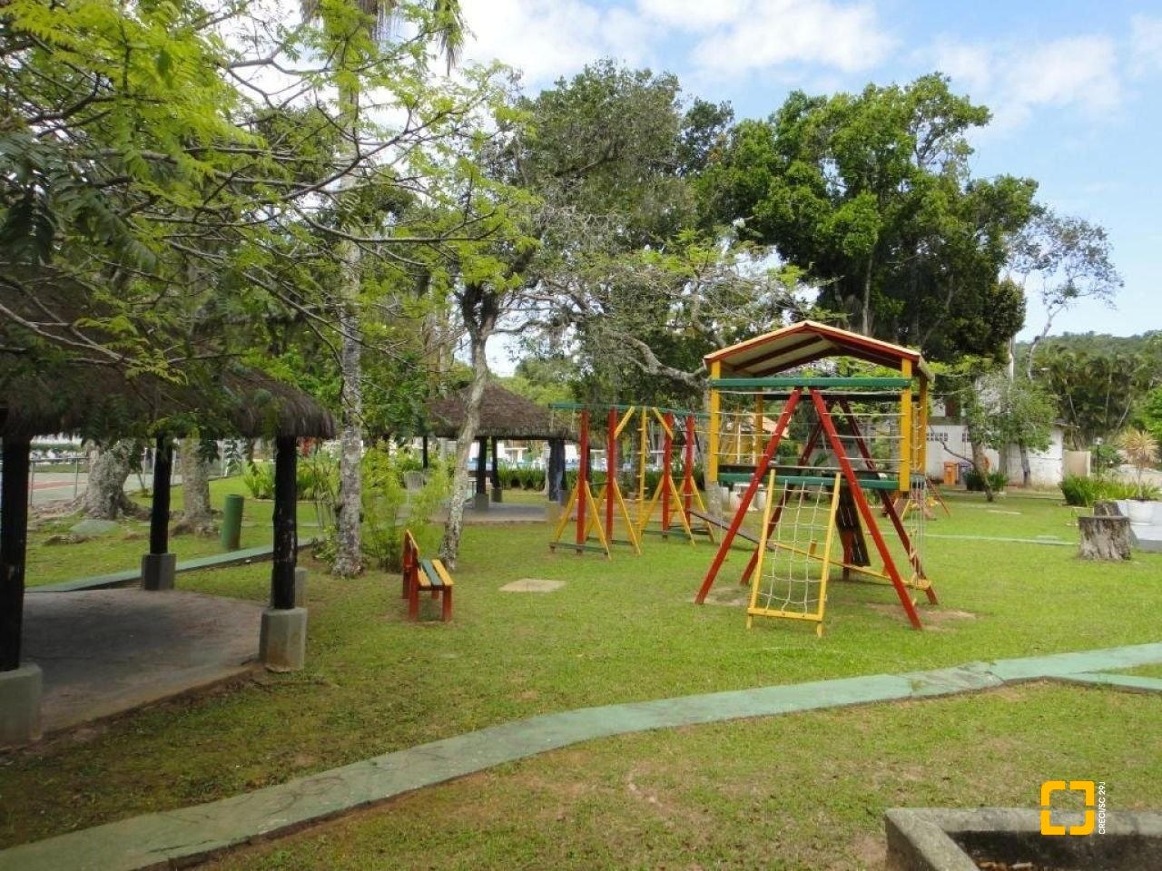 Casa com 39m², 2 quartos, 1 garagem, no bairro Cachoeira do Bom Jesus em Florianópolis