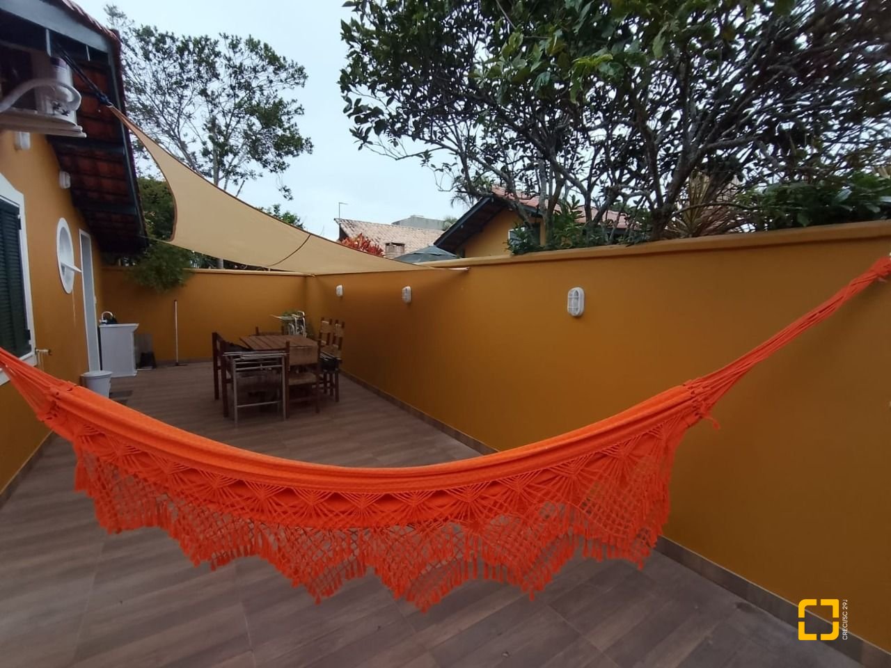 Casa com 39m², 2 quartos, 1 garagem, no bairro Cachoeira do Bom Jesus em Florianópolis