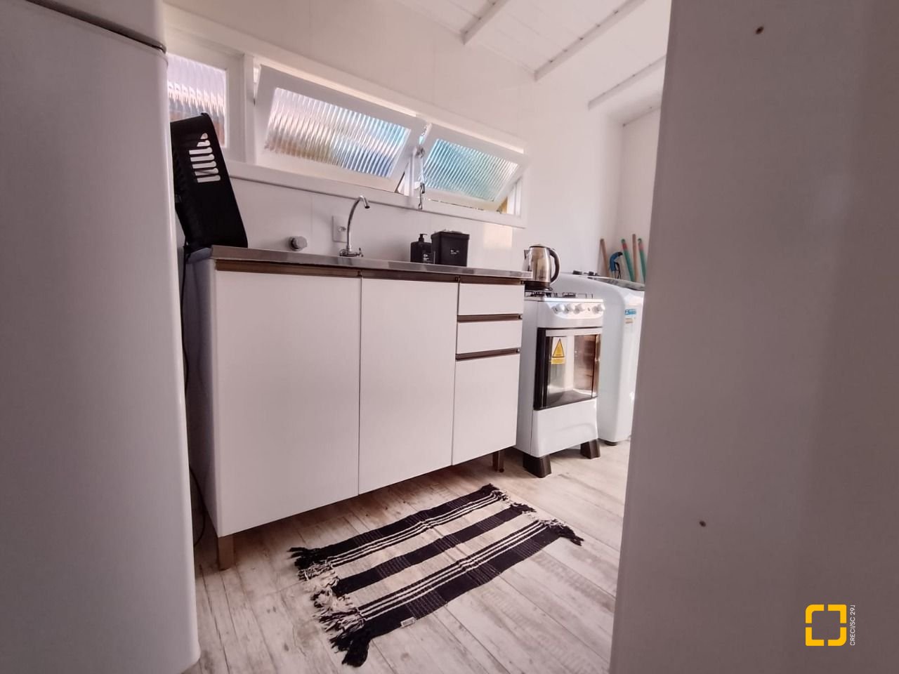 Casa com 39m², 2 quartos, 1 garagem, no bairro Cachoeira do Bom Jesus em Florianópolis