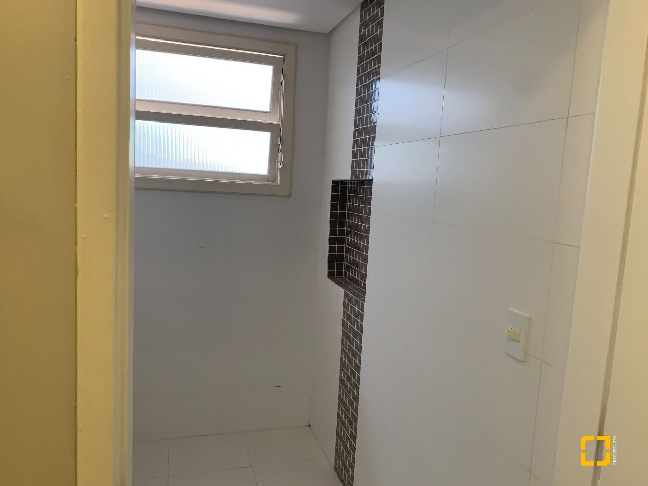 Casa com 200m², 4 quartos (sendo 1 suíte), 4 garagens, no bairro Santa Mônica em Florianópolis