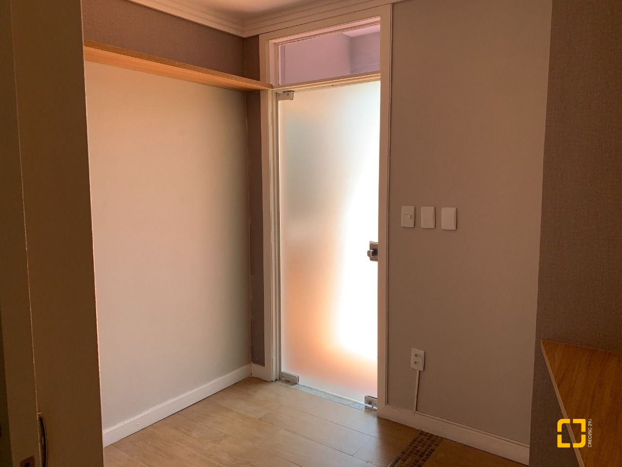 Casa com 200m², 4 quartos (sendo 1 suíte), 4 garagens, no bairro Santa Mônica em Florianópolis