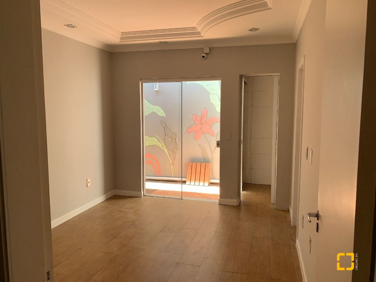 Casa com 200m², 4 quartos (sendo 1 suíte), 4 garagens, no bairro Santa Mônica em Florianópolis