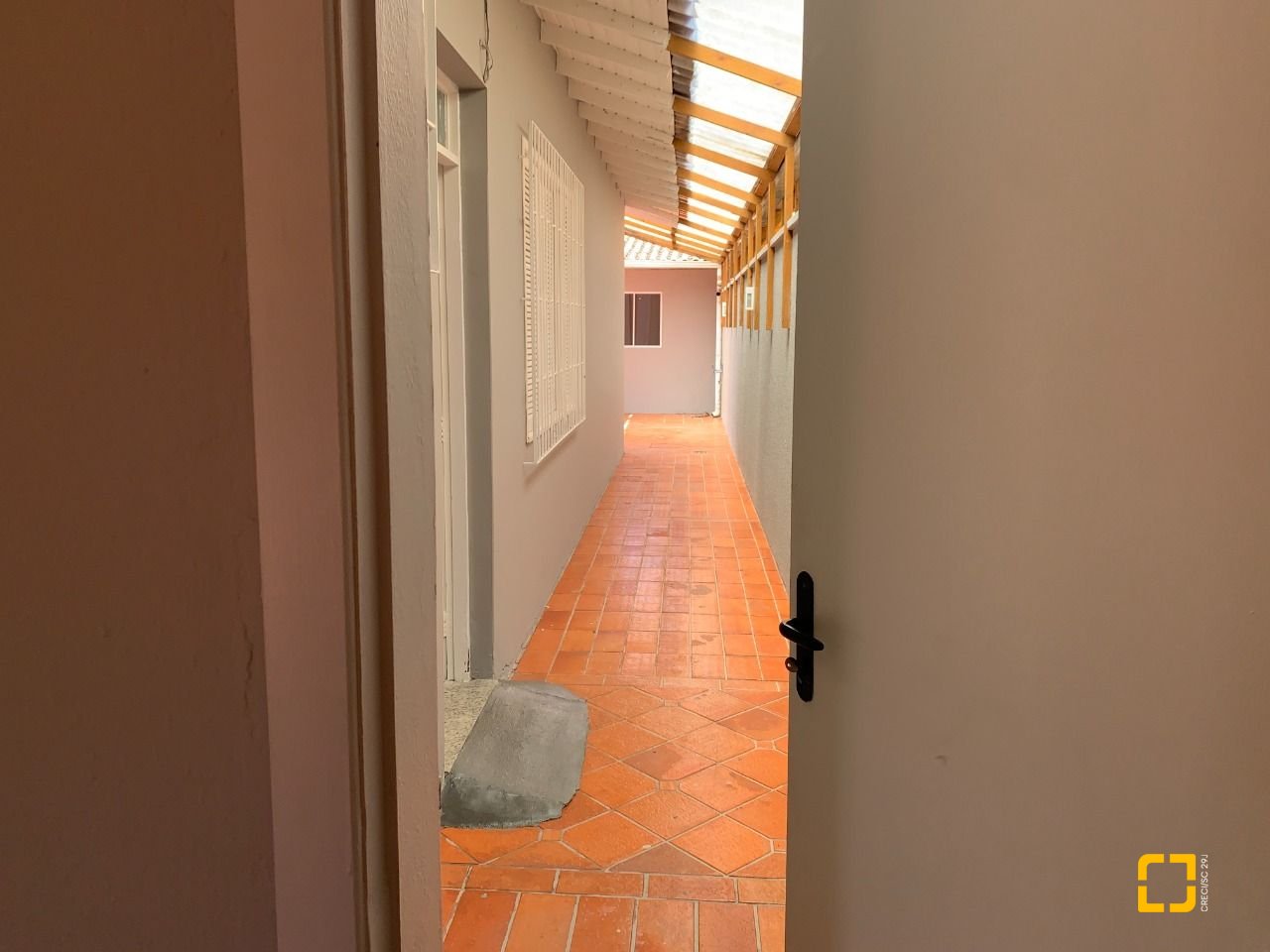 Casa com 200m², 4 quartos (sendo 1 suíte), 4 garagens, no bairro Santa Mônica em Florianópolis
