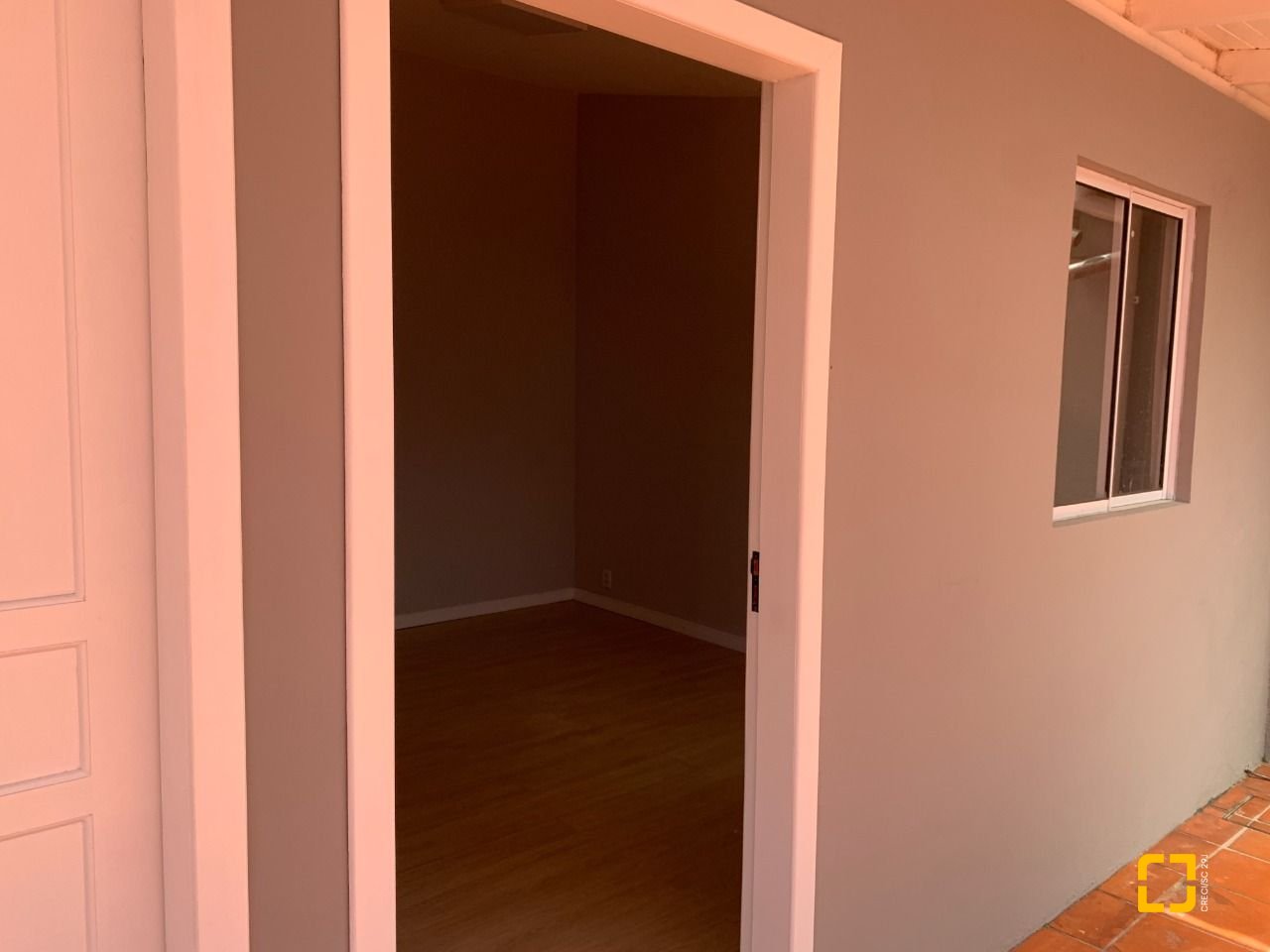 Casa com 200m², 4 quartos (sendo 1 suíte), 4 garagens, no bairro Santa Mônica em Florianópolis