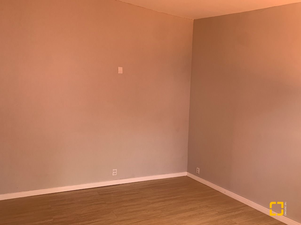 Casa com 200m², 4 quartos (sendo 1 suíte), 4 garagens, no bairro Santa Mônica em Florianópolis