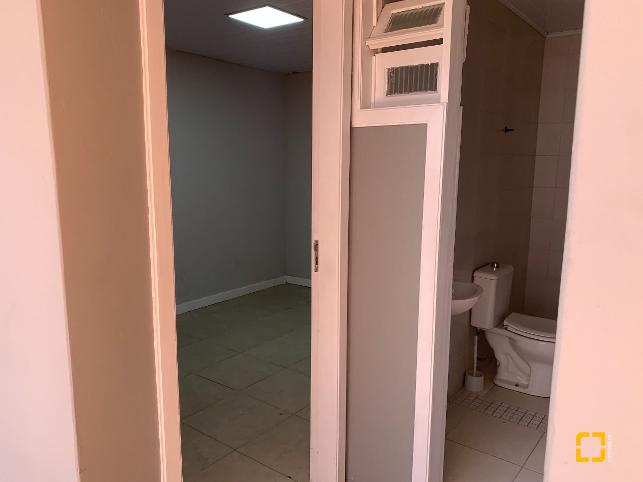 Casa com 200m², 4 quartos (sendo 1 suíte), 4 garagens, no bairro Santa Mônica em Florianópolis