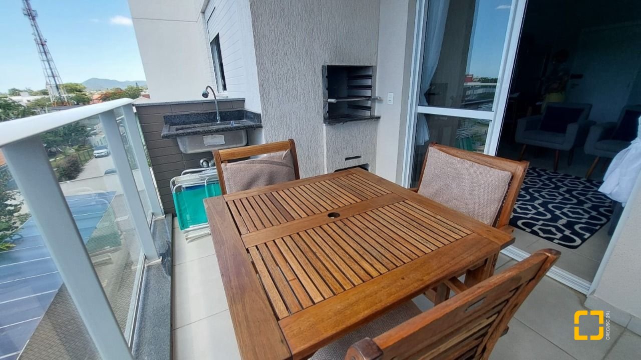 Apartamento com 93m², 4 quartos (sendo 1 suíte), 2 garagens, no bairro Campeche em Florianópolis