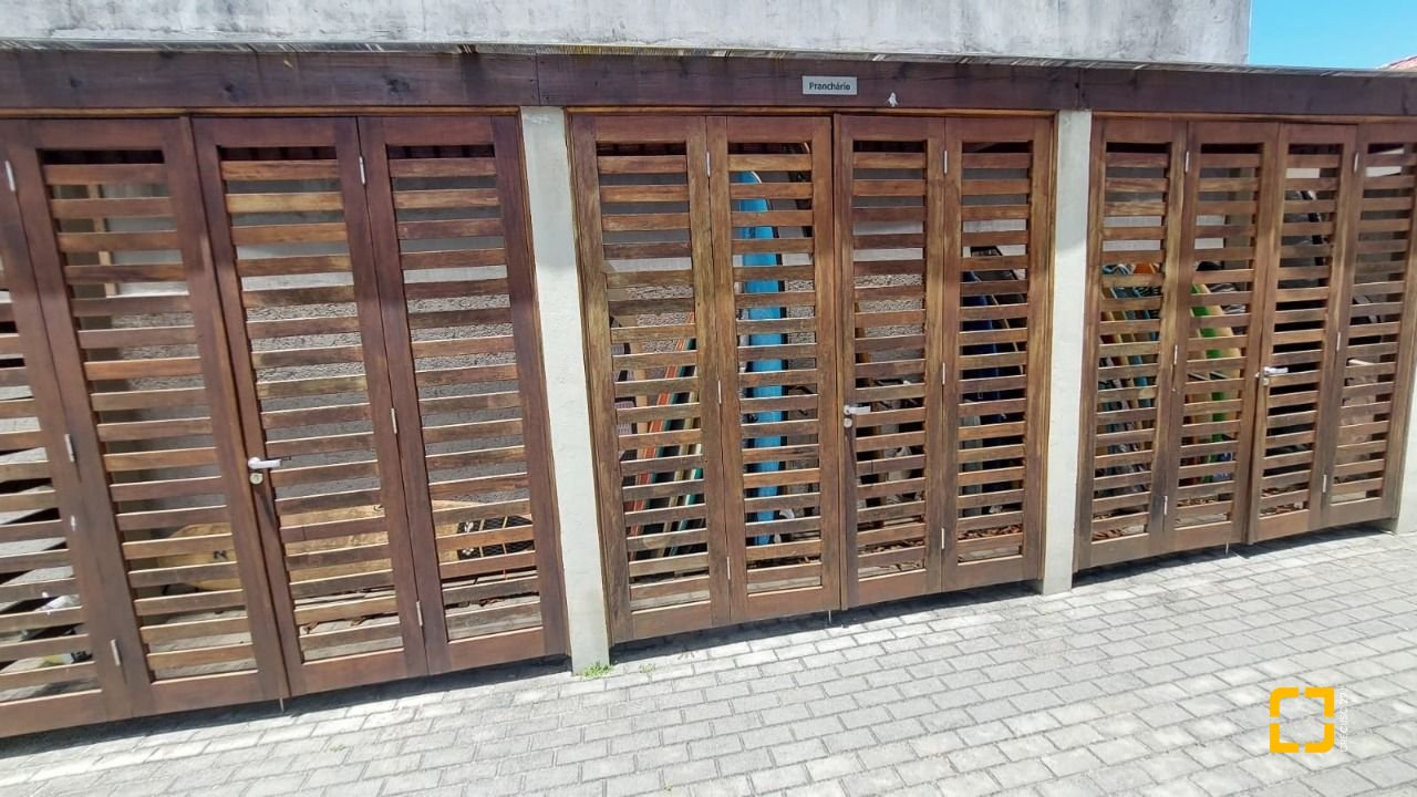 Apartamento com 93m², 4 quartos (sendo 1 suíte), 2 garagens, no bairro Campeche em Florianópolis