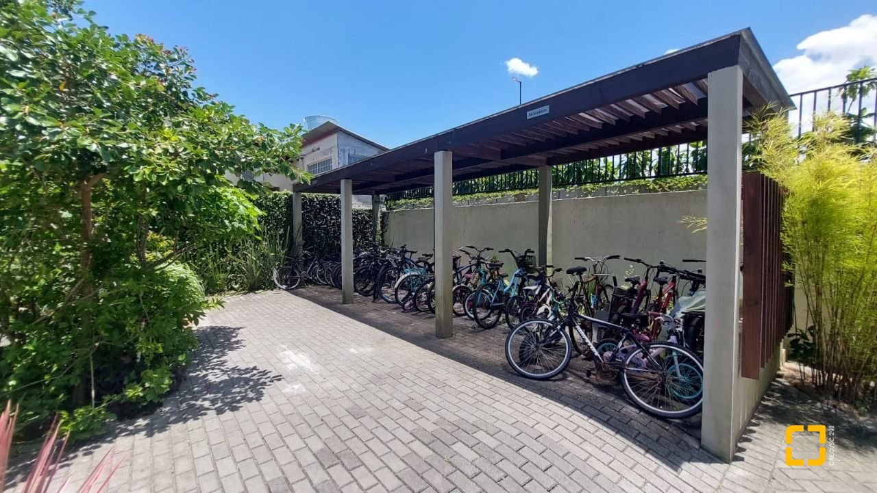 Apartamento com 93m², 4 quartos (sendo 1 suíte), 2 garagens, no bairro Campeche em Florianópolis