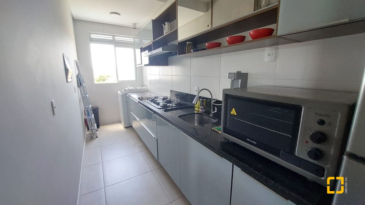 Apartamento com 93m², 4 quartos (sendo 1 suíte), 2 garagens, no bairro Campeche em Florianópolis