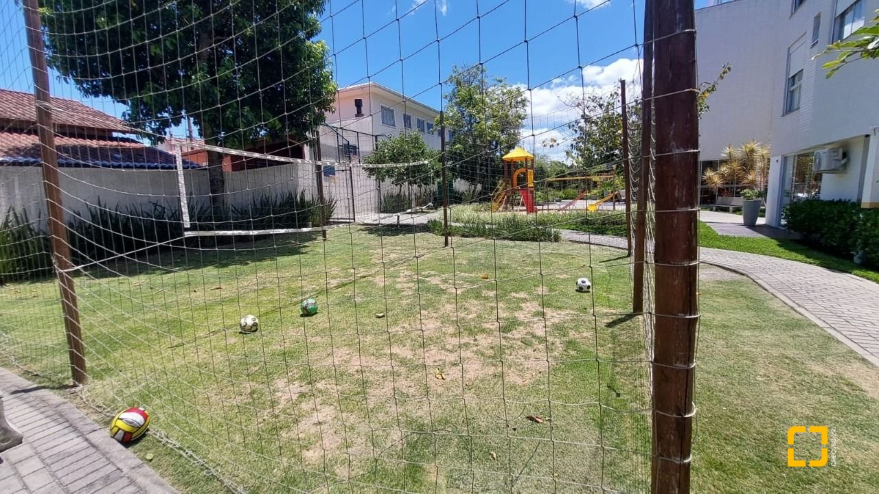 Apartamento com 93m², 4 quartos (sendo 1 suíte), 2 garagens, no bairro Campeche em Florianópolis